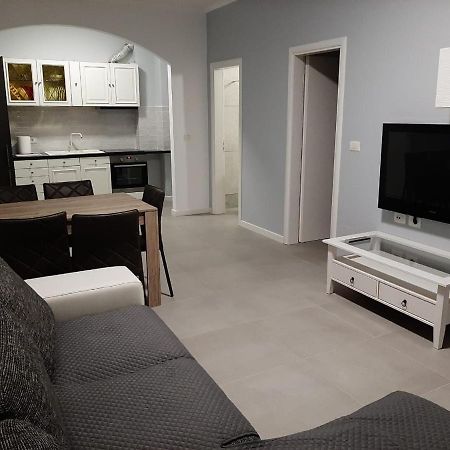 Junik Apartment Orikum Zewnętrze zdjęcie