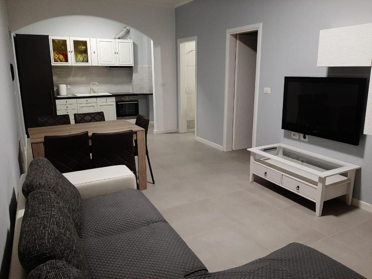 Junik Apartment Orikum Zewnętrze zdjęcie