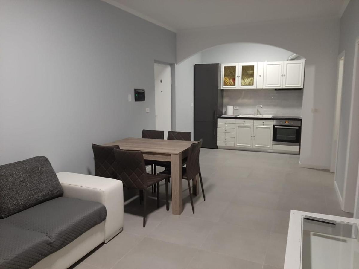 Junik Apartment Orikum Zewnętrze zdjęcie